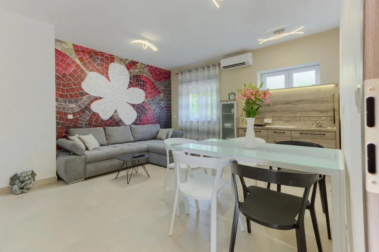Castle Bay Apartment Kastela