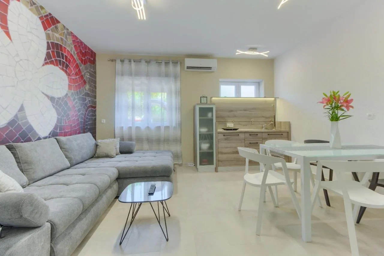 Castle Bay Apartment Kastela