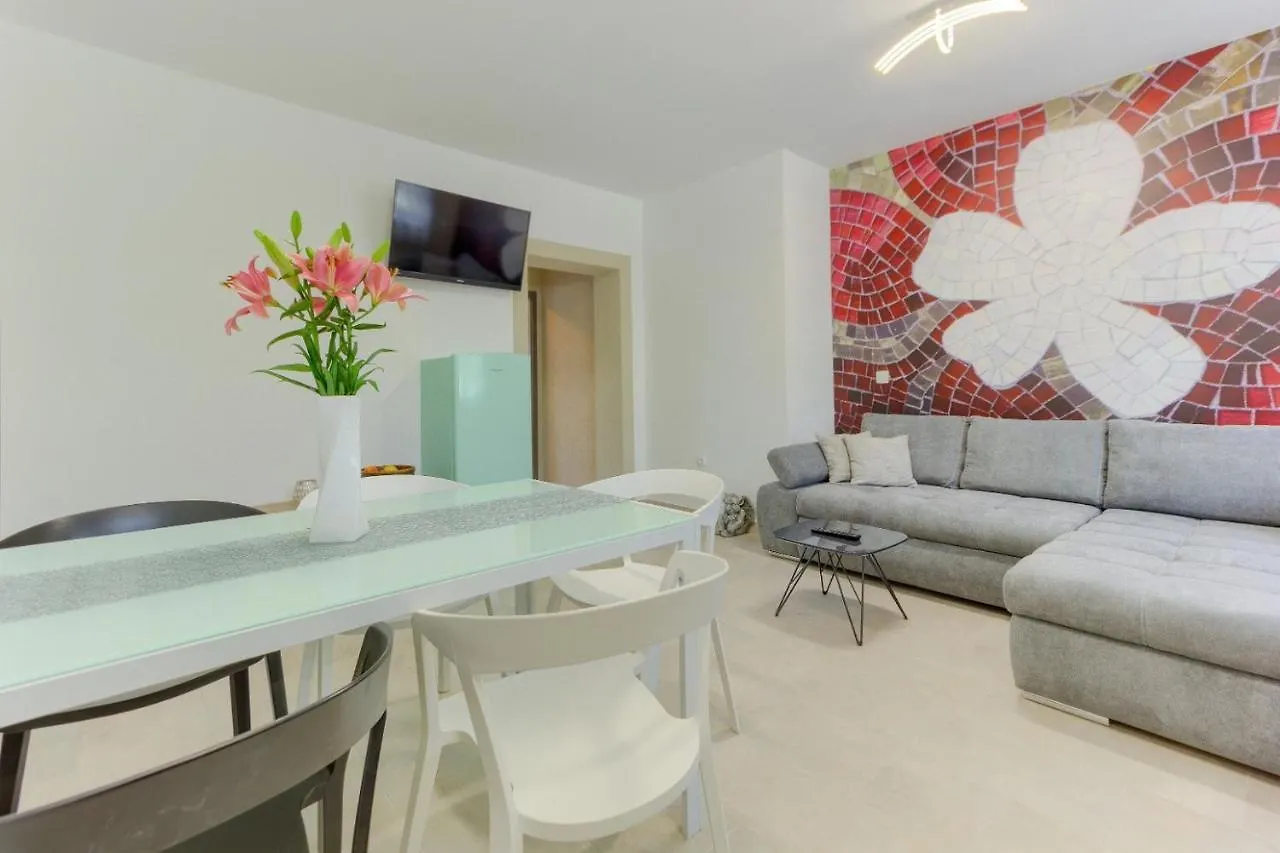 Castle Bay Apartment Kastela