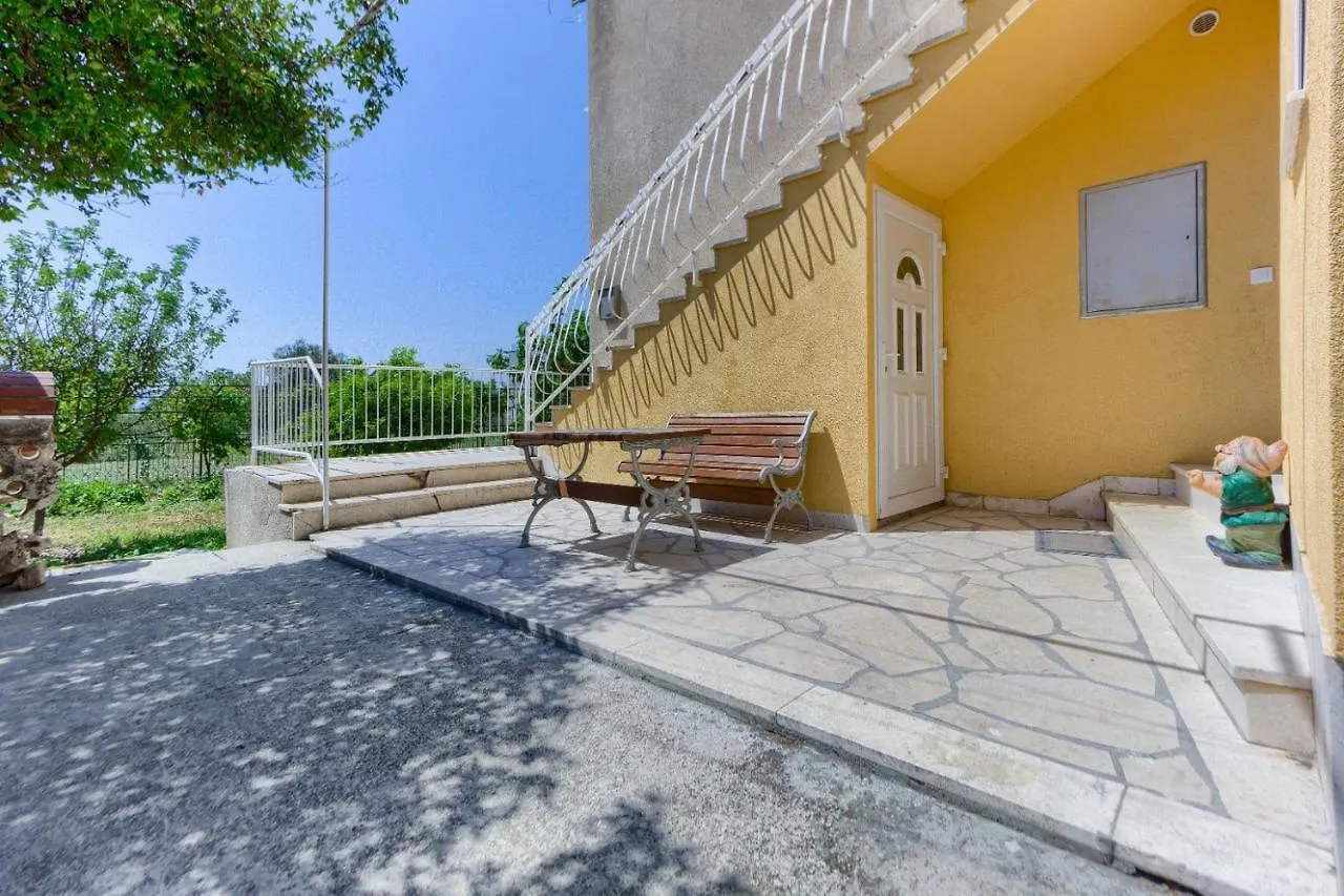Castle Bay Apartment Kastela Croatia