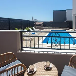 Modern With Swimming Pool Appartement